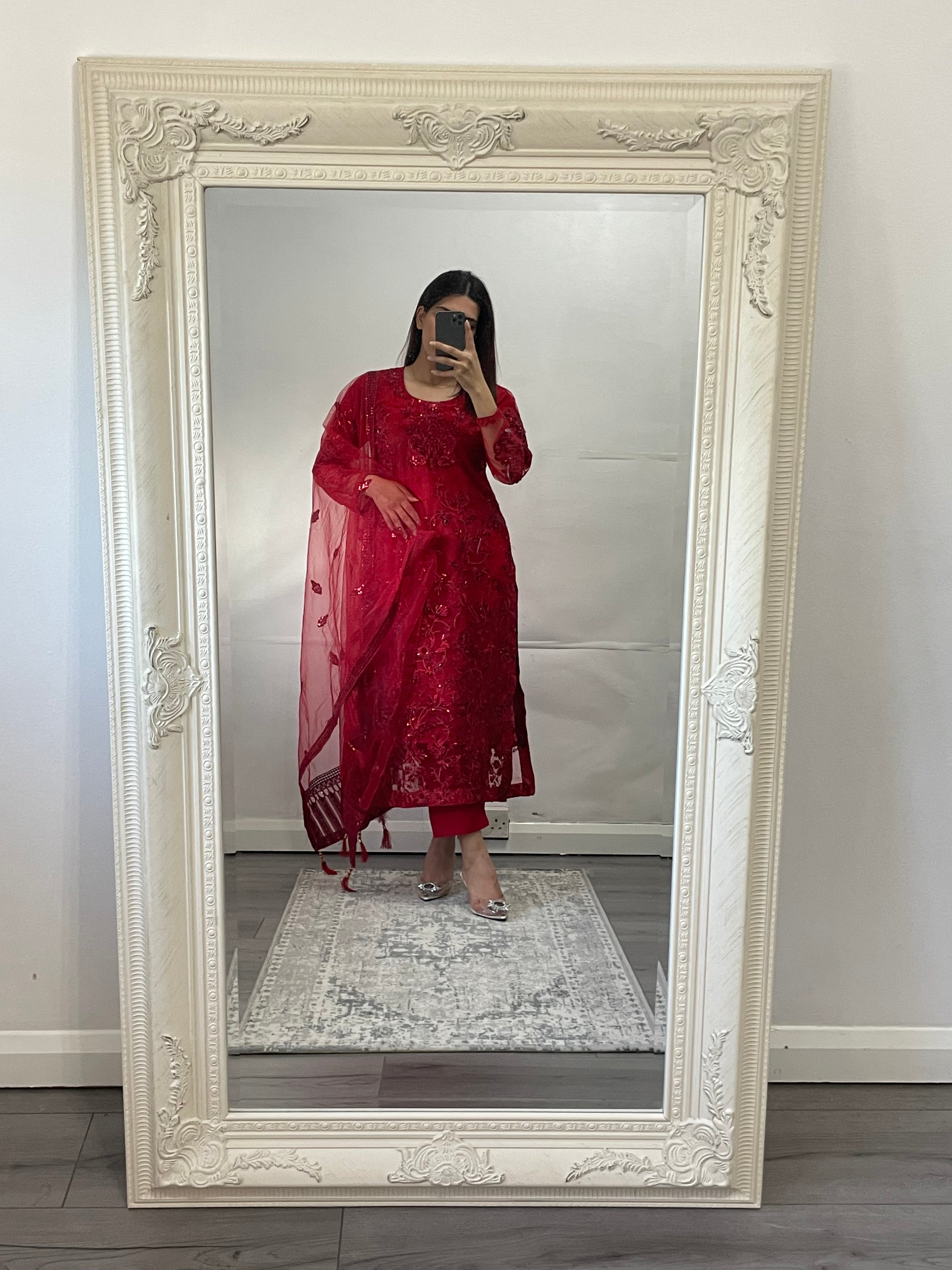 Maryam Hussain (Red)