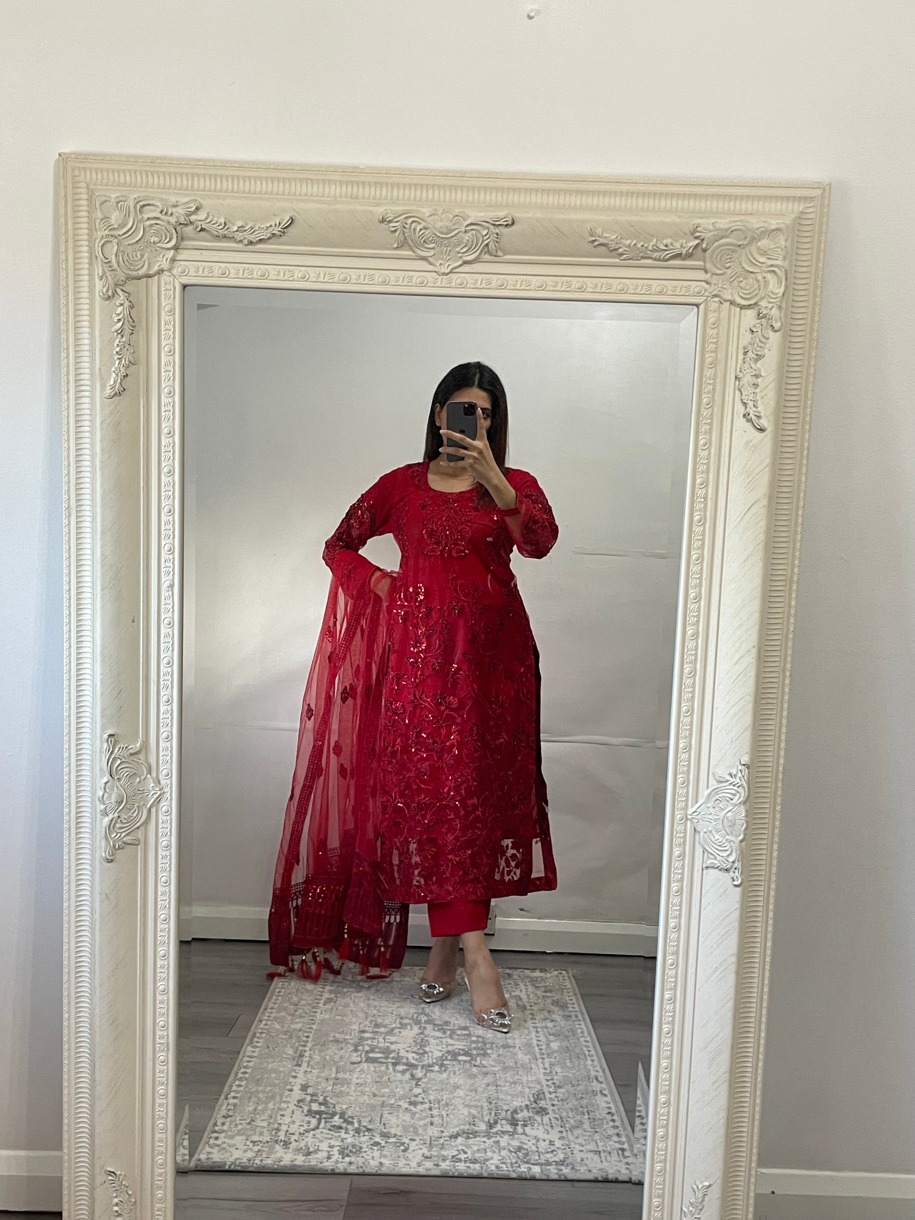 Maryam Hussain (Red)