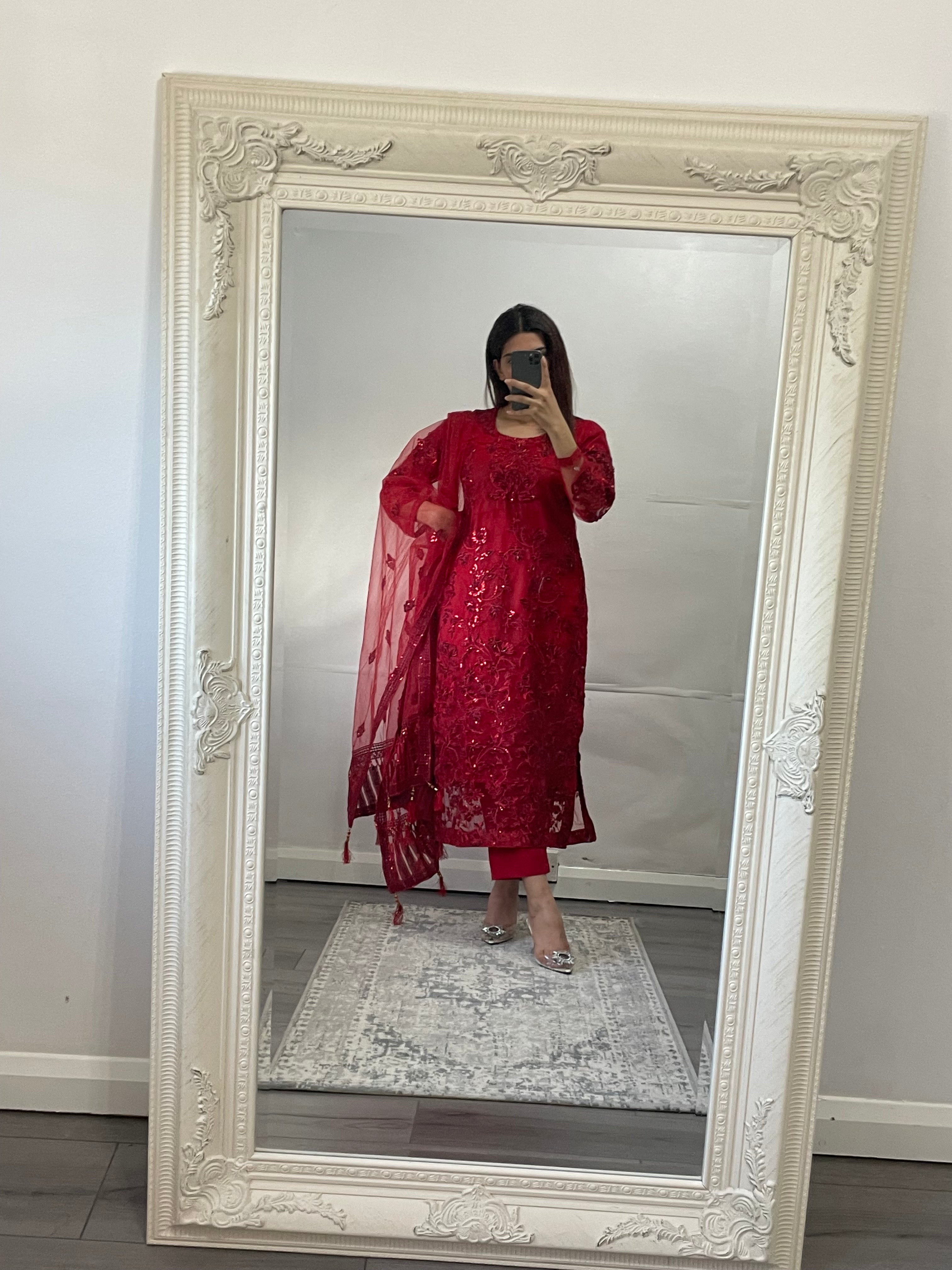 Maryam Hussain (Red)